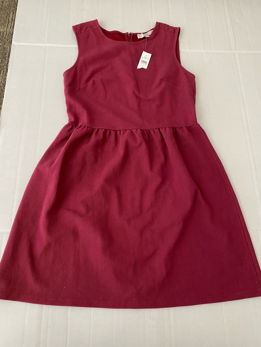 LOFT Women’s Sleeveless Wine Red Fit-and-Flare Dress Ann Taylor Size 8 NWT